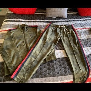 Abercrombie And Fitch Sweat Suit!